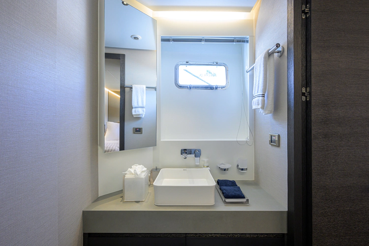 C3 Yacht Photos Pics 