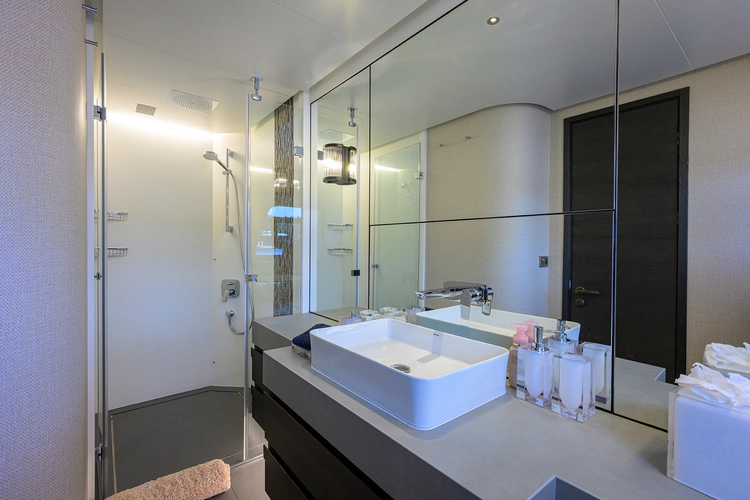 C3 Yacht Photos Pics 