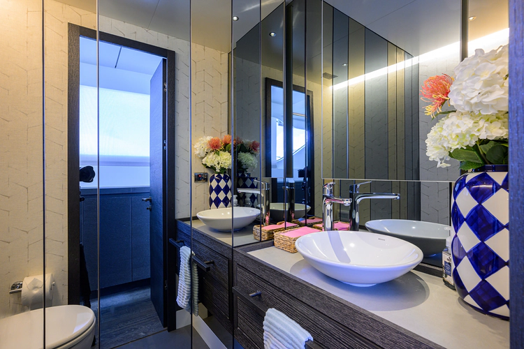 C3 Yacht Photos Pics 