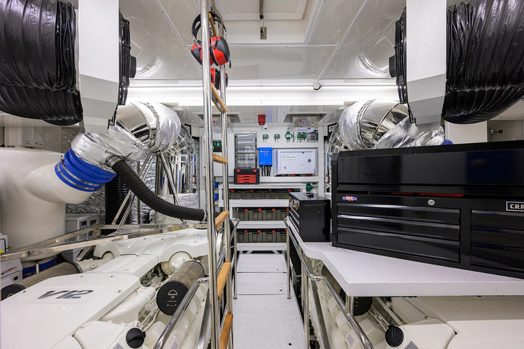 C3 Yacht Photos Pics 