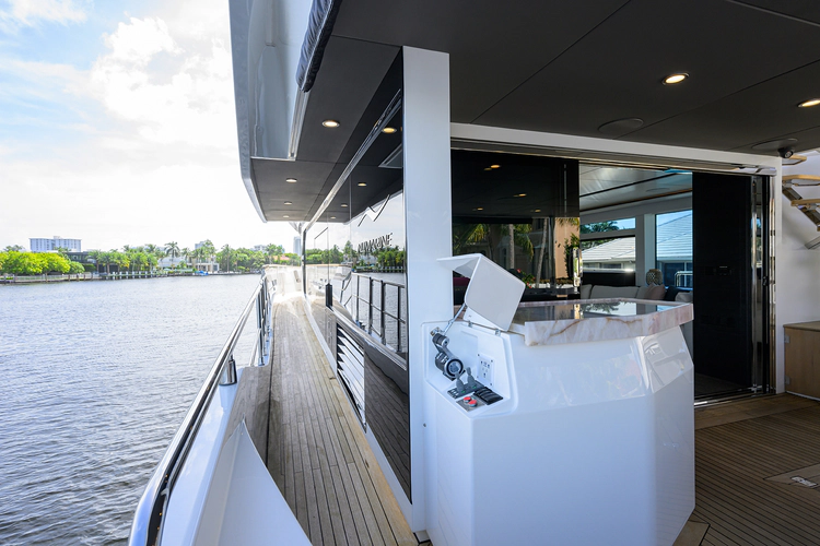 C3 Yacht Photos Pics 