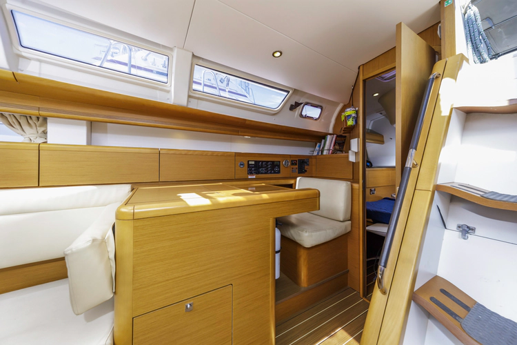 Liberte Yacht Photos Pics 