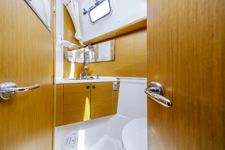 Liberte Yacht Photos Pics 