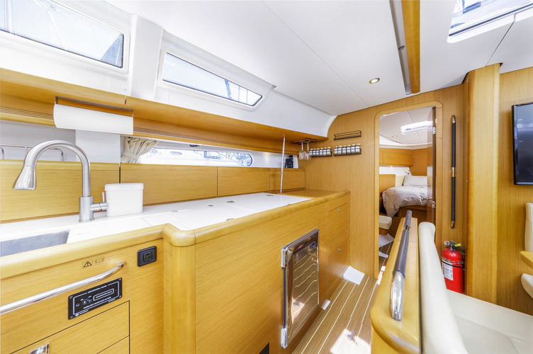 Liberte Yacht Photos Pics 