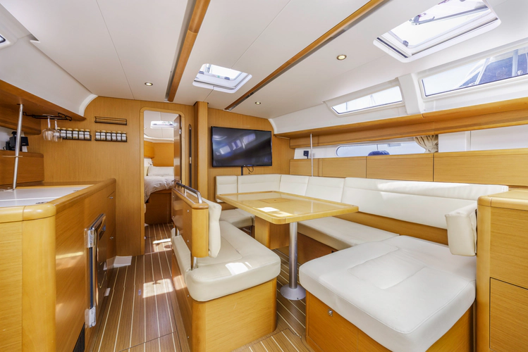 Liberte Yacht Photos Pics 