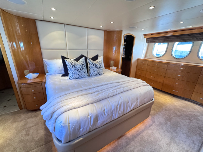 Time-2 Fly Yacht Photos Pics 