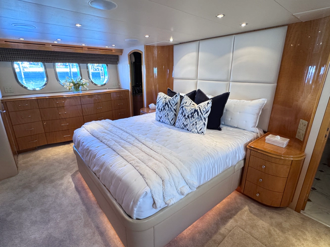 Time-2 Fly Yacht Photos Pics 