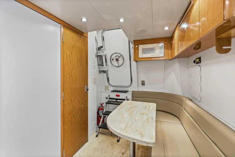 Time-2 Fly Yacht Photos Pics 