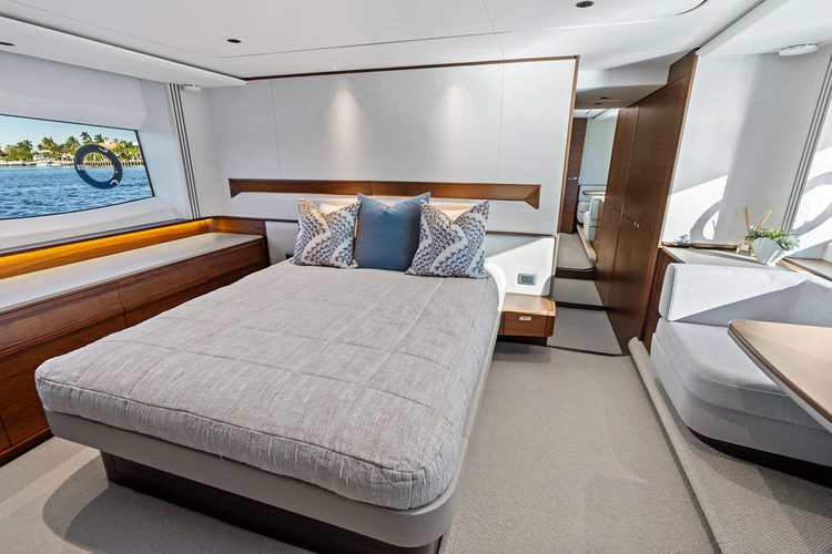 R&r Yacht Photos Pics 