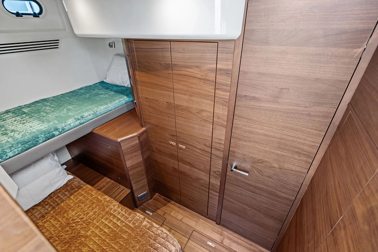 R&r Yacht Photos Pics 