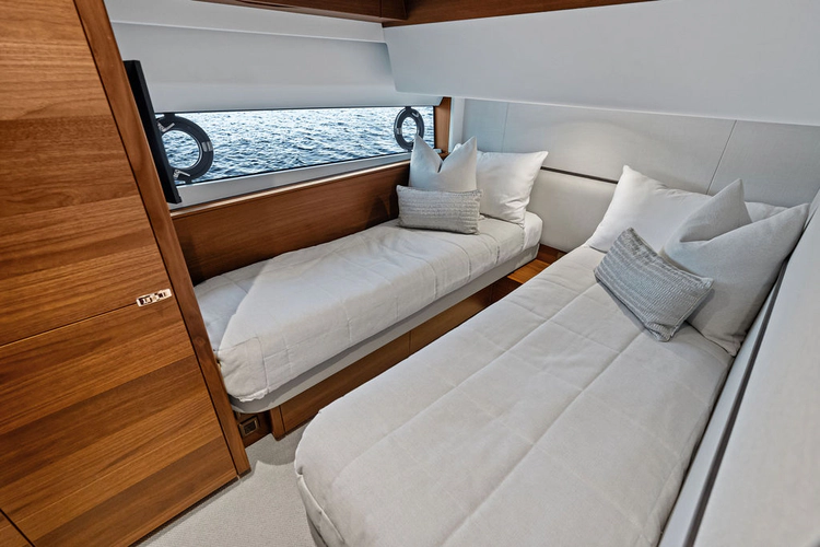 R&r Yacht Photos Pics 