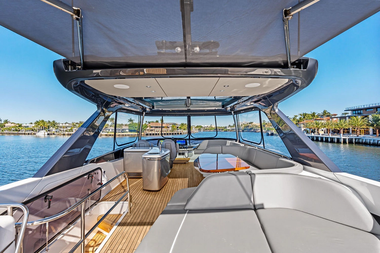 R&r Yacht Photos Pics 