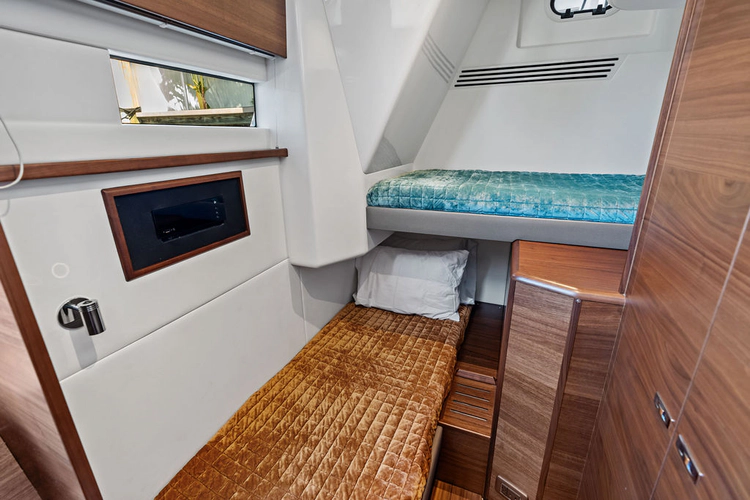 R&r Yacht Photos Pics 