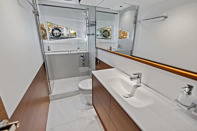 R&r Yacht Photos Pics 