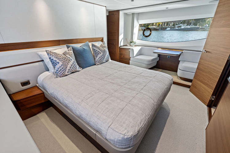 R&r Yacht Photos Pics 