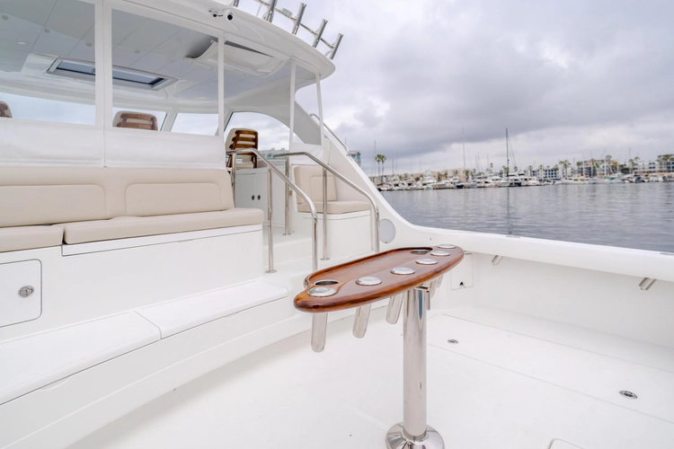 Commodore Two Yacht Photos Pics 