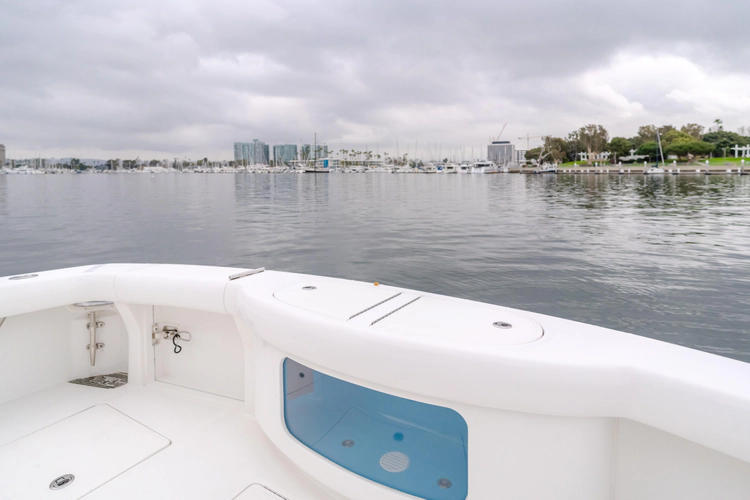 Commodore Two Yacht Photos Pics 