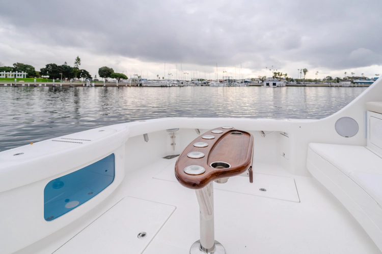 Commodore Two Yacht Photos Pics 