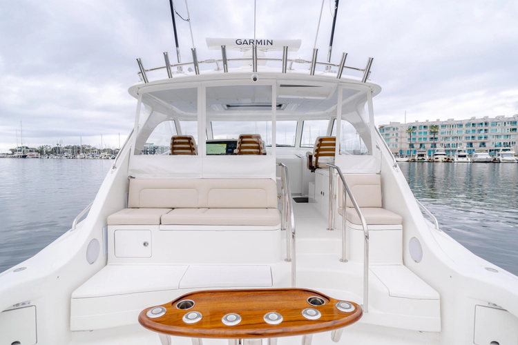 Commodore Two Yacht Photos Pics 