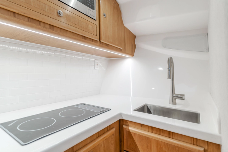 Commodore Two Yacht Photos Pics 