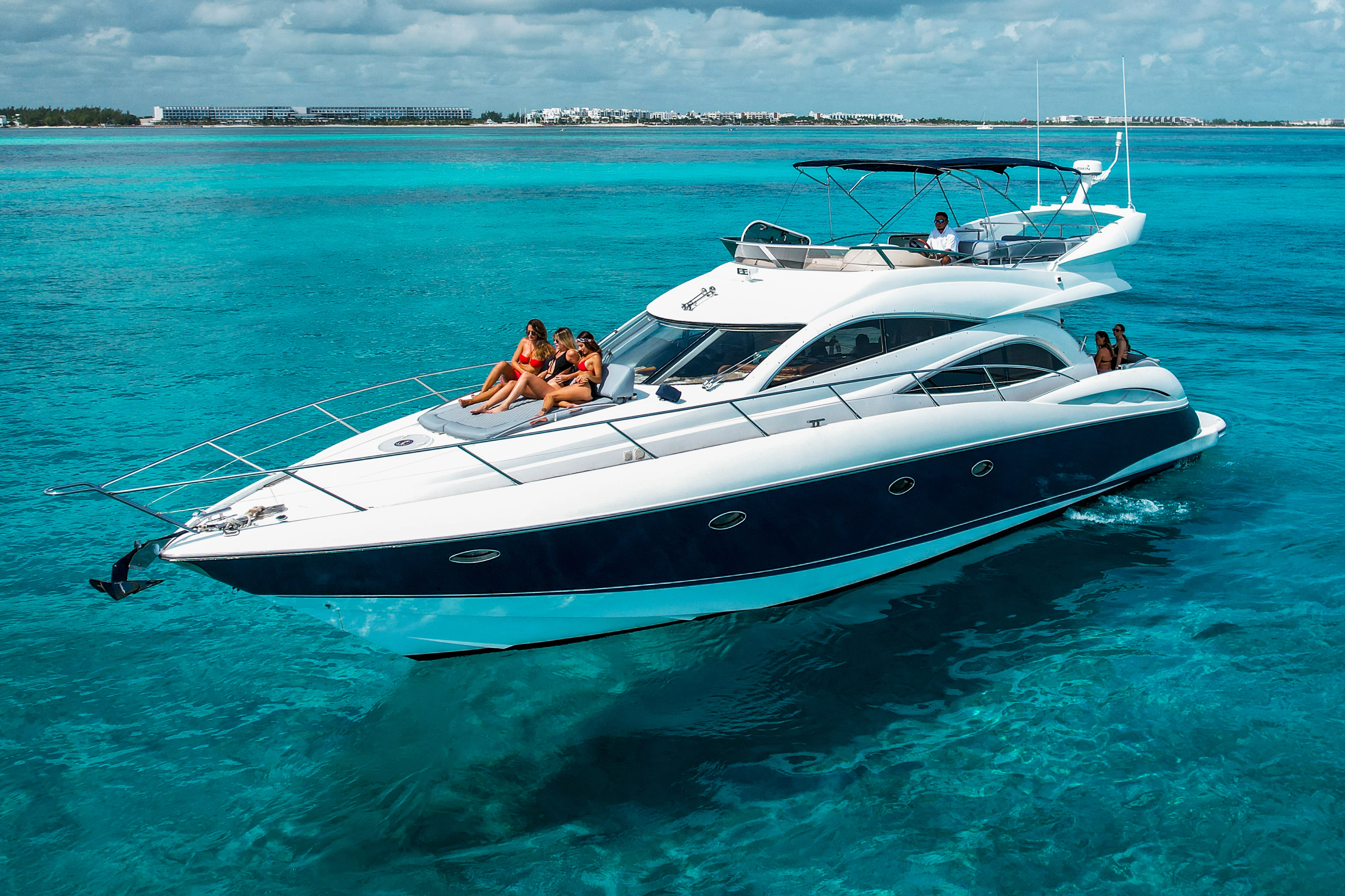 2003 Sunseeker Manhattan 56 Express Cruiser for sale - YachtWorld