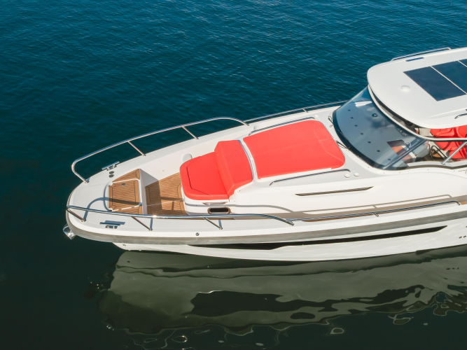 Intrepid Yacht Photos Pics 