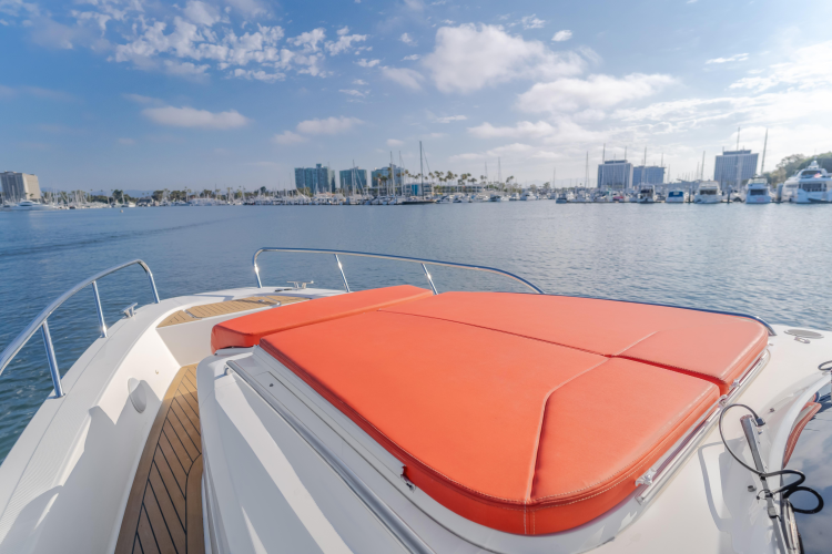 Intrepid Yacht Photos Pics 