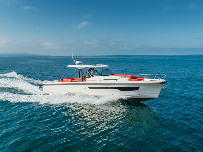 Intrepid Yacht Photos Pics 