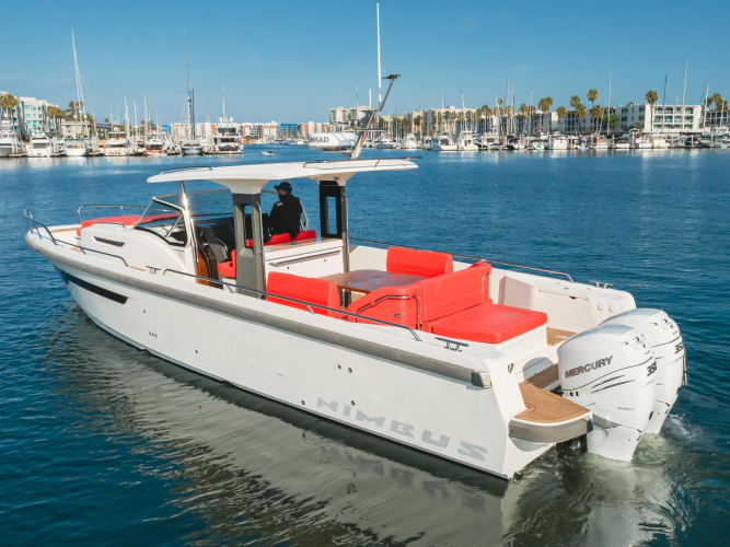 Intrepid Yacht Photos Pics 