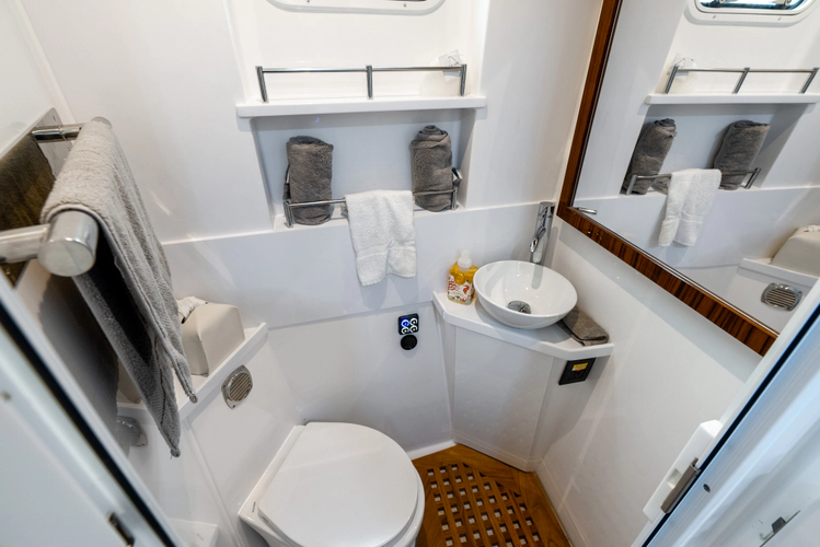 Dealer Demo Yacht Photos Pics 