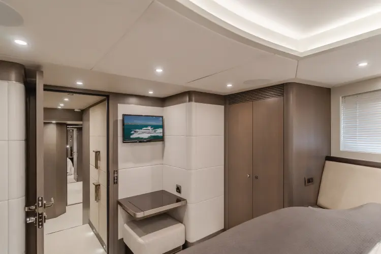 Gyrfalcon Yacht Photos Pics 