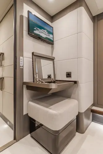 Gyrfalcon Yacht Photos Pics 