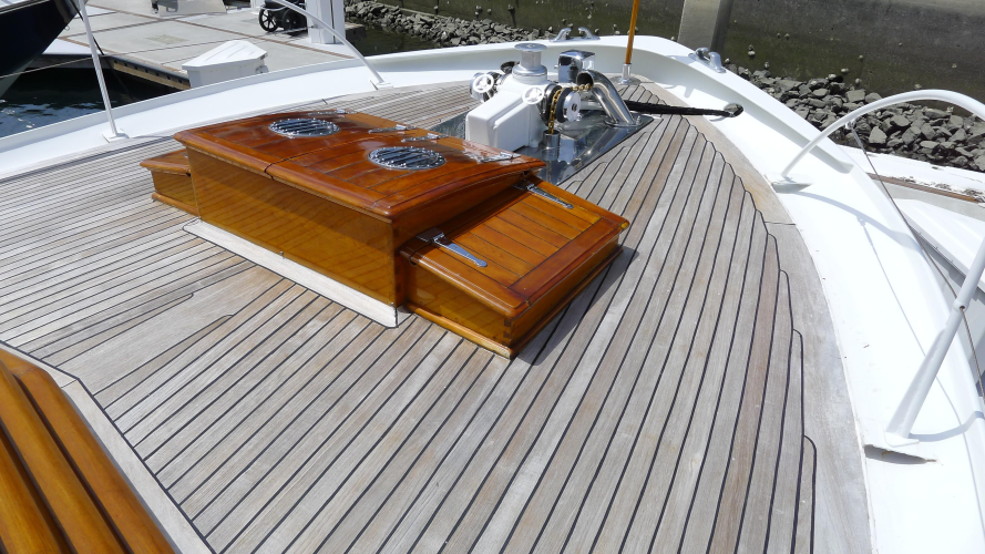 Dakota Yacht Photos Pics 