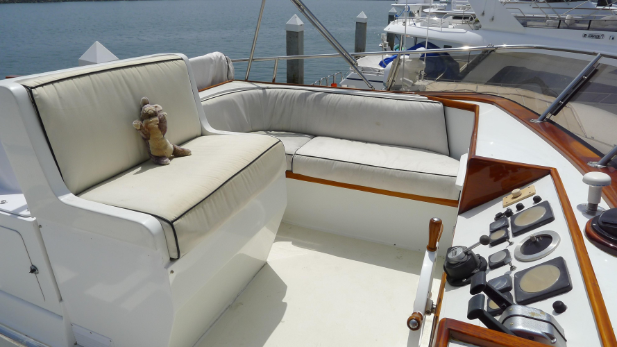 Dakota Yacht Photos Pics 