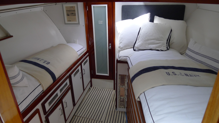 Dakota Yacht Photos Pics 