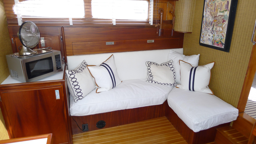 Dakota Yacht Photos Pics 