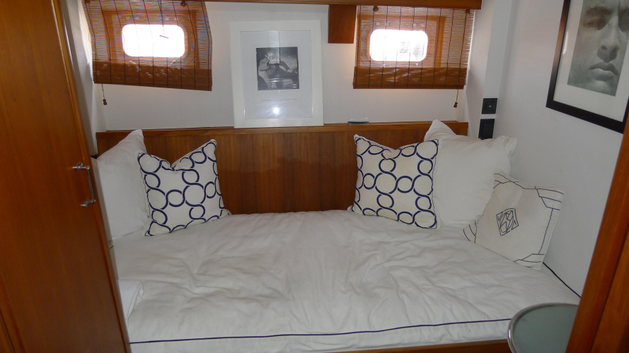 Dakota Yacht Photos Pics 