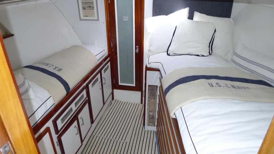 Dakota Yacht Photos Pics 