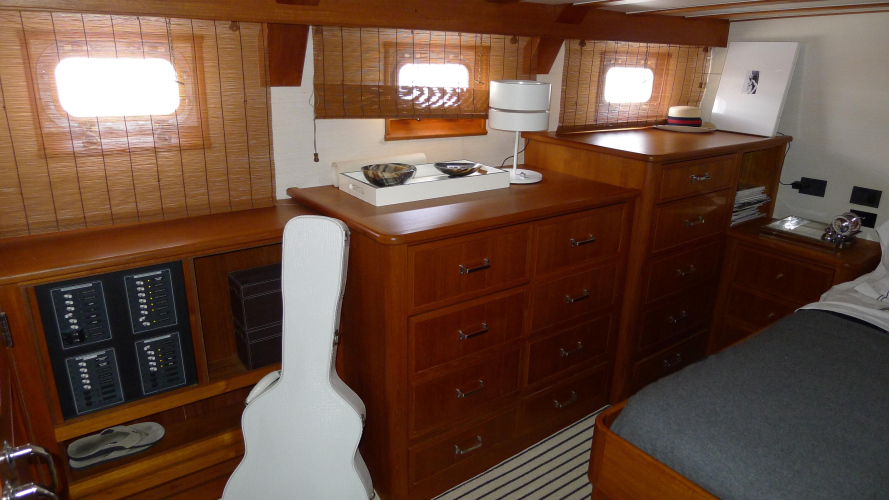 Dakota Yacht Photos Pics 