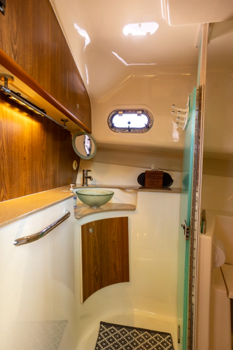 Lazy V Yacht Photos Pics 