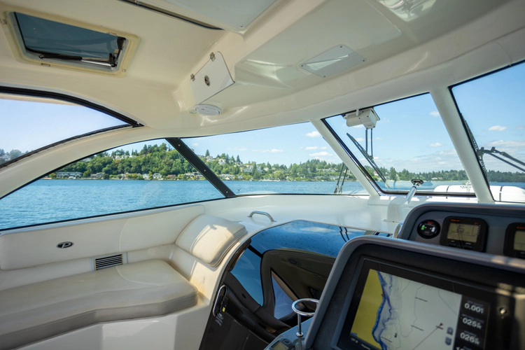 Lazy V Yacht Photos Pics 