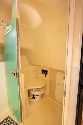 Lazy V Yacht Photos Pics 