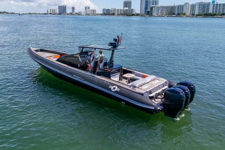 Fightertown Yacht Photos Pics 