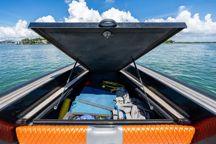 Fightertown Yacht Photos Pics 