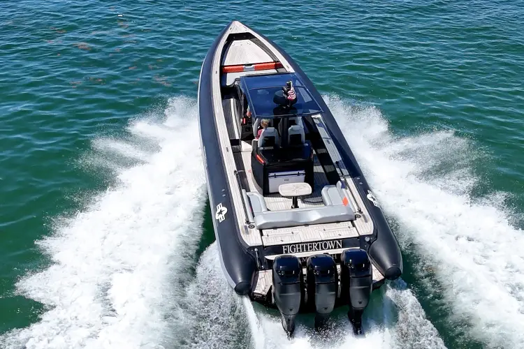 Fightertown Yacht Photos Pics 