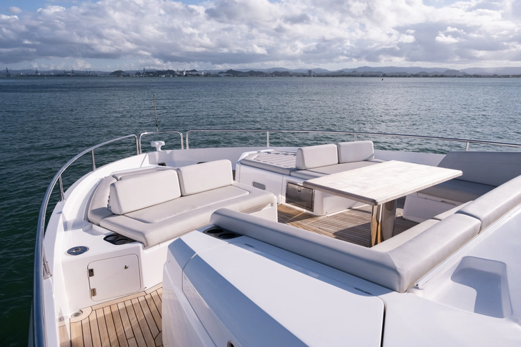 Chinonino Yacht Photos Pics 