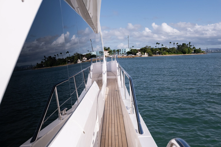 Chinonino Yacht Photos Pics 