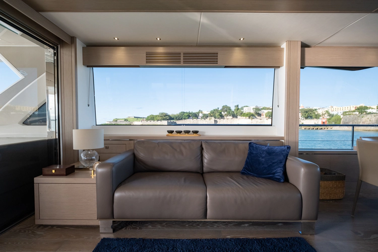 Chinonino Yacht Photos Pics 