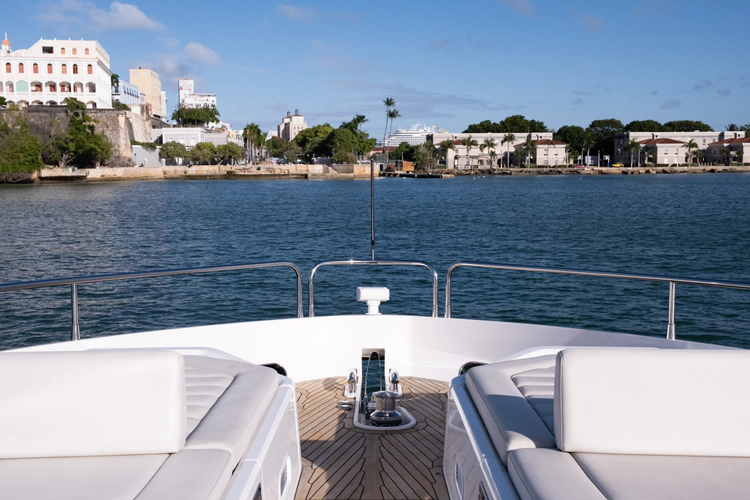 Chinonino Yacht Photos Pics 