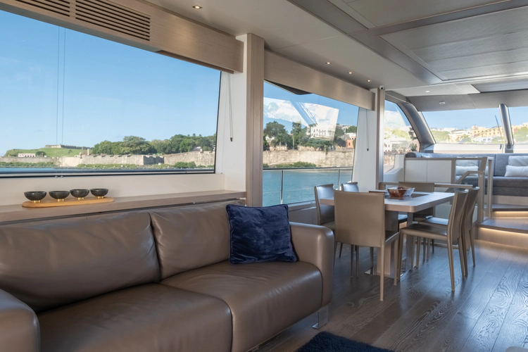 Chinonino Yacht Photos Pics 